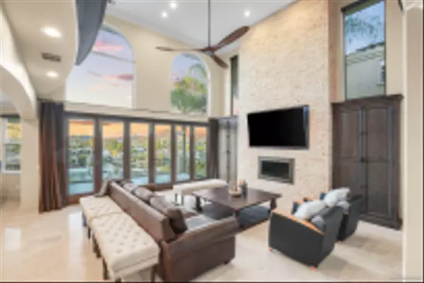 Canyon Lake, CA 92587,22590 Canyon Lake Drive South