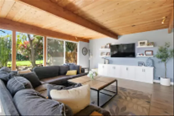 Bonita, CA 91902,3558 Siembre