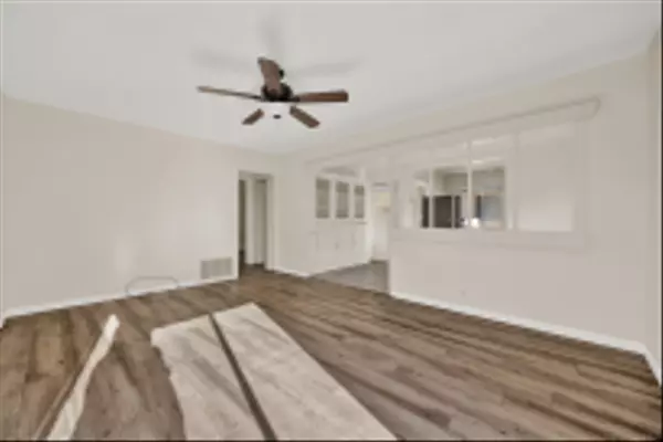 San Diego, CA 92106,3136-3140 Emerson  St