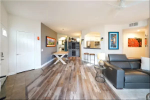 San Diego, CA 92128,12083 Tivoli Park Row #3