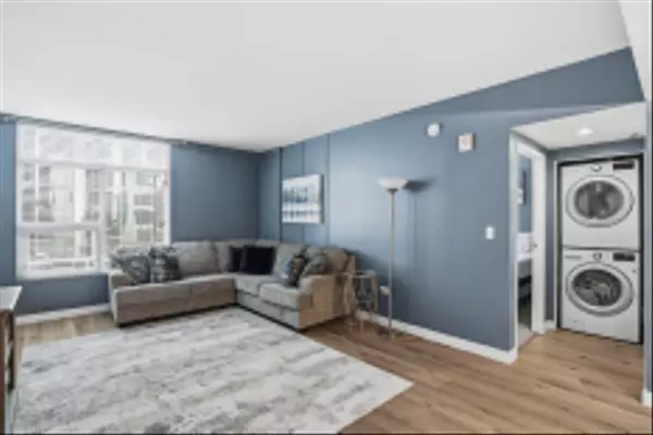 425 W Beech St #314, San Diego, CA 92101