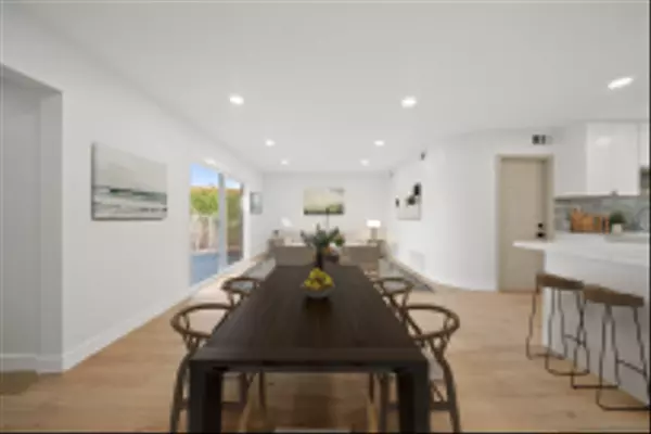 San Diego, CA 92105,3270 Easy St