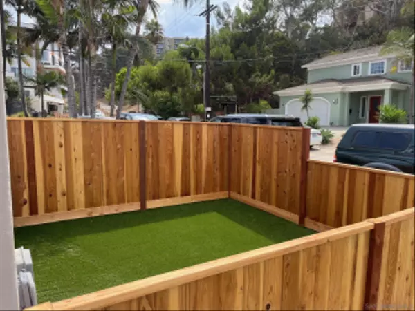 San Diego, CA 92103,610-12 W Maple S