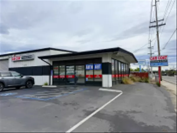 1318 W Mission Rd, Escondido, CA 92029