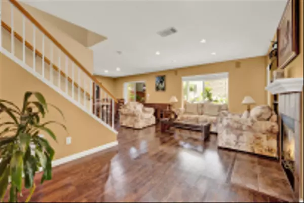 Oceanside, CA 92056,508 Dakota Way