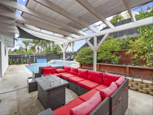 Santee, CA 92071,10252 Santana Street