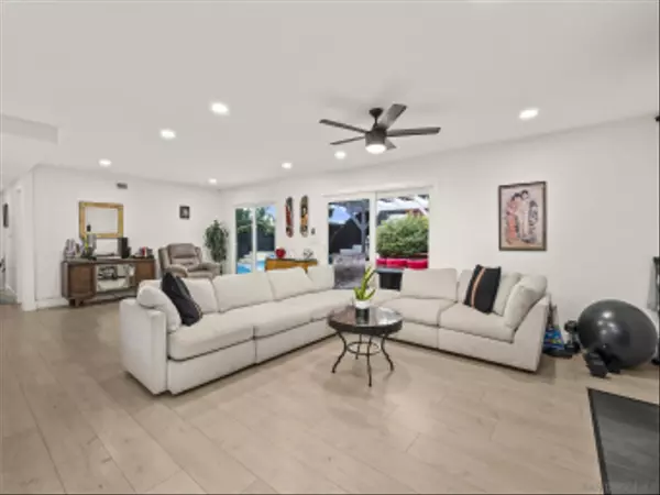 Santee, CA 92071,10252 Santana Street