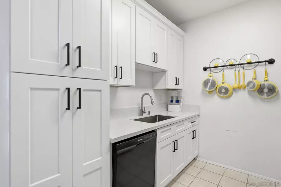 8310 Regents Rd #1E, San Diego, CA 92122