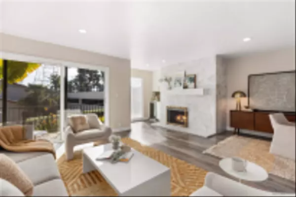 Carlsbad, CA 92009,1913 Alga Rd #A