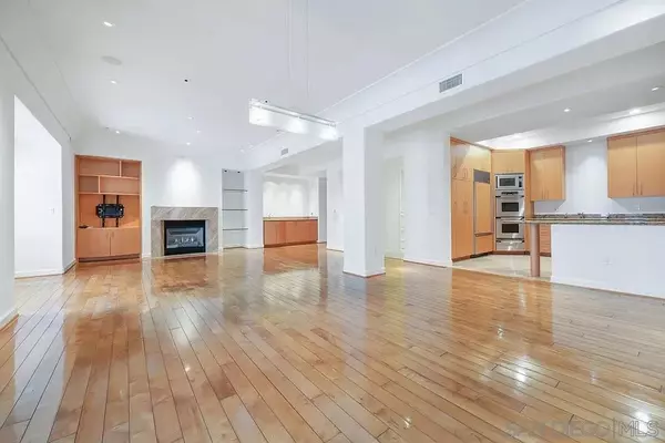 La Jolla, CA 92037,464 Prospect St #610