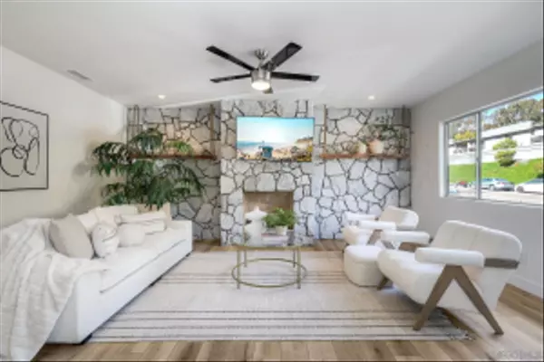 San Diego, CA 92103,3476 Reynard Way