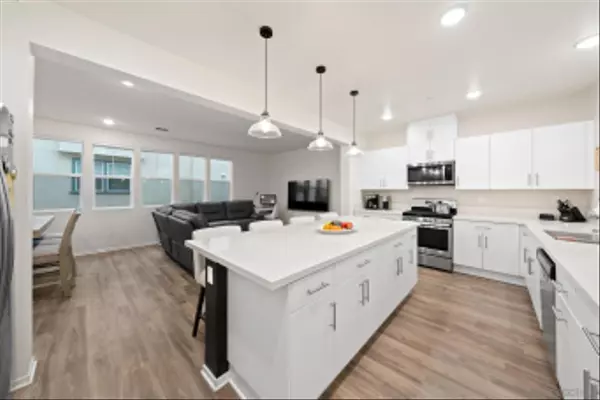 San Diego, CA 92154,5360 Calle Rockfish #32