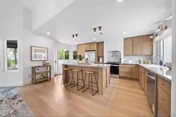 Oceanside, CA 92056,4737 Galicia Way