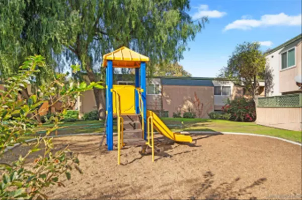 San Diego, CA 92119,8737 Lake Murray Blvd #12