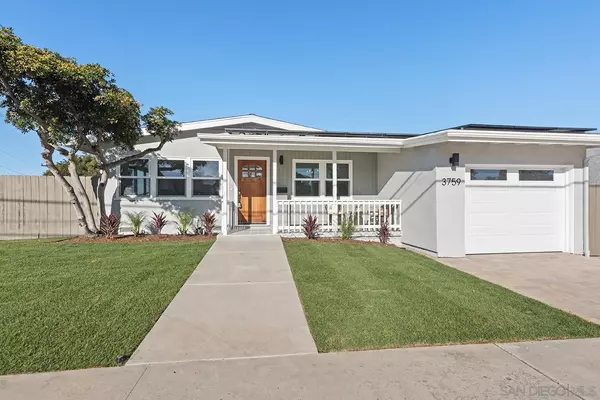 San Diego, CA 92117,3759 Cowley Way