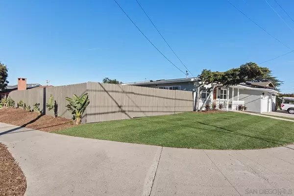 San Diego, CA 92117,3759 Cowley Way