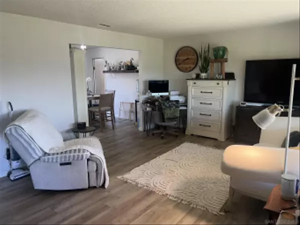 El Cajon, CA 92021,272 Lilac Dr