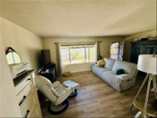 El Cajon, CA 92021,272 Lilac Dr