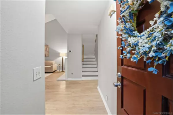 San Diego, CA 92139,1389 Manzana Way