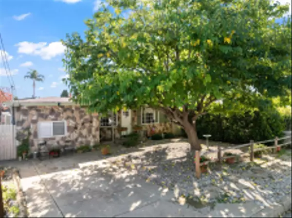 127 W 11th, Escondido, CA 92025