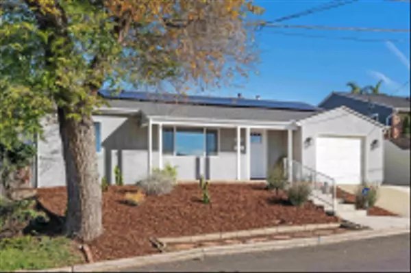 2103 Garfield, San Diego, CA 92110