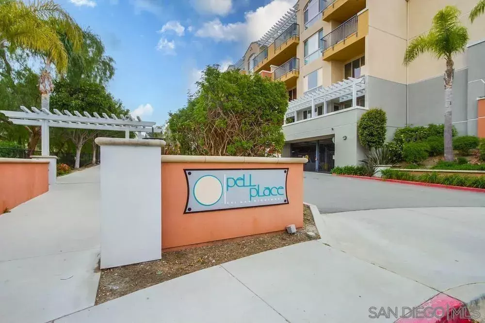 San Diego, CA 92130,3887 Pell Place #229