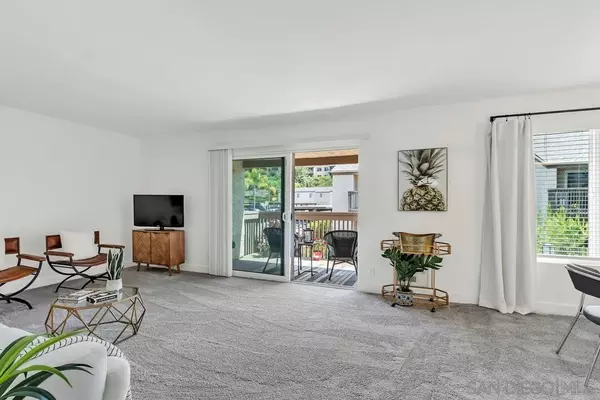 La Jolla, CA 92037,8515 Villa La Jolla Drive #C