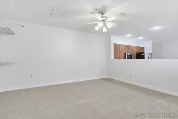 San Diego, CA 92101,1465 C Street #3311