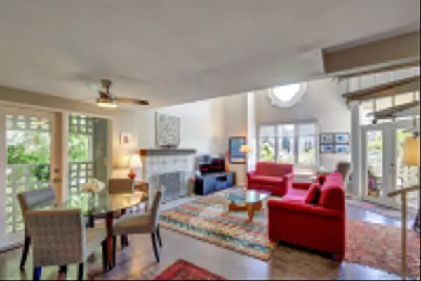 San Diego, CA 92122,4018 Nobel Dr #301