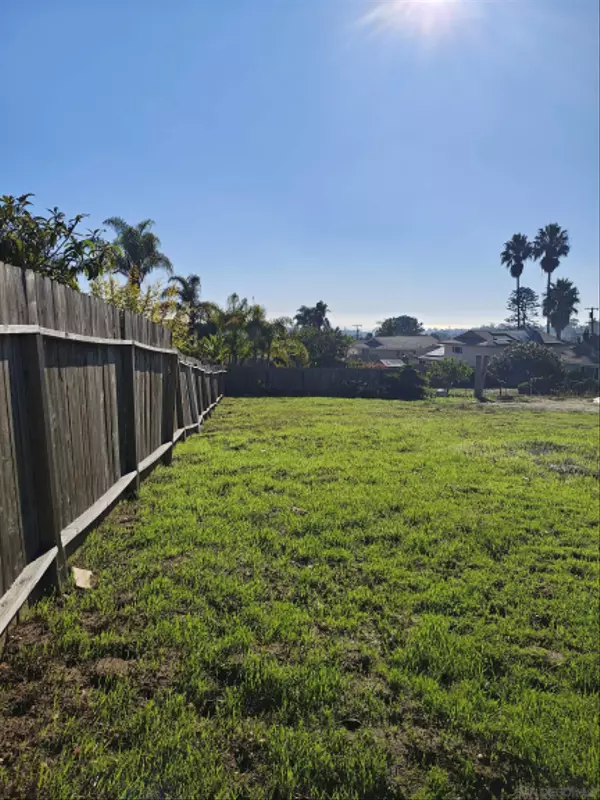 2721 Lomita St #only, Oceanside, CA 92054