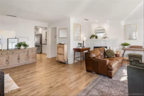 San Diego, CA 92117,3491 Shawnee Road