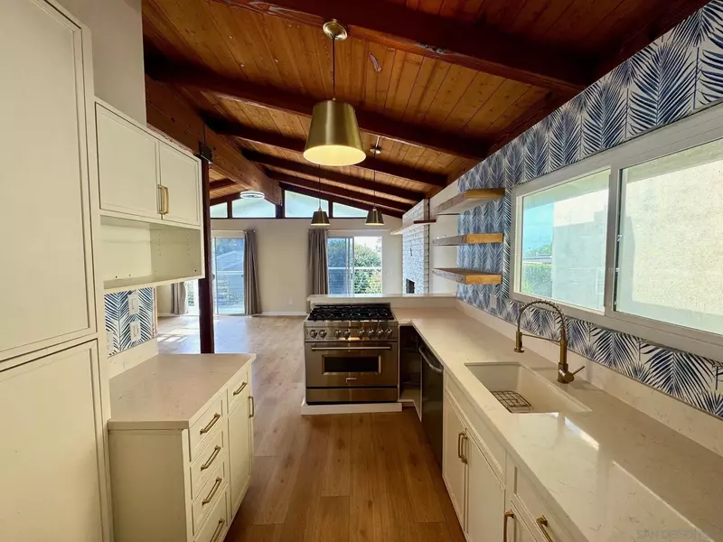 113 N Granados #113, Solana Beach, CA 92075