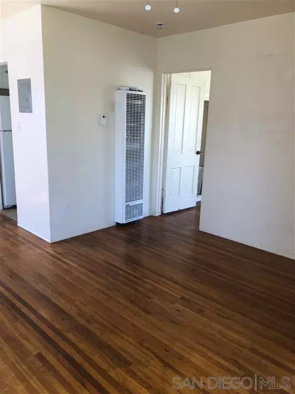 San Diego, CA 92109,831 Jamaica Ct