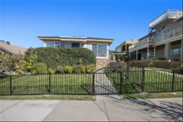 4614 Saratoga Ave, San Diego, CA 92107