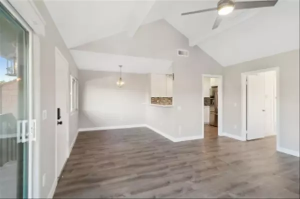 Cardiff, CA 92007,2422 Caminito Ocean Cv