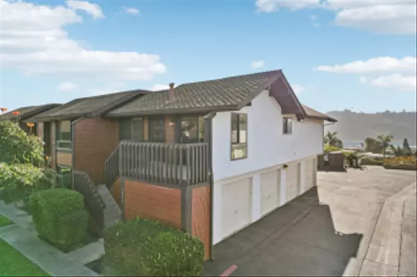 Cardiff, CA 92007,2422 Caminito Ocean Cv