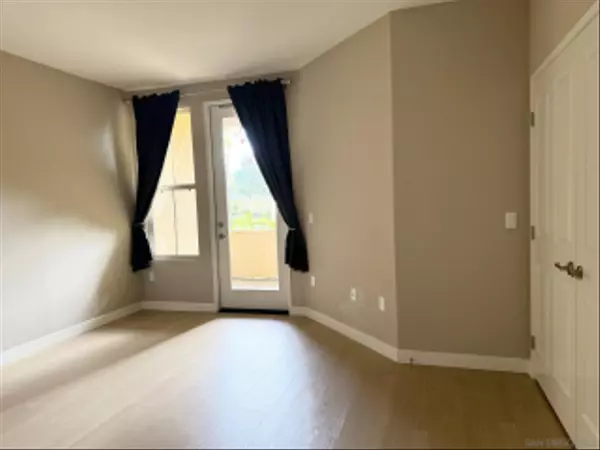 San Diego, CA 92126,11130 Taloncrest Way #13