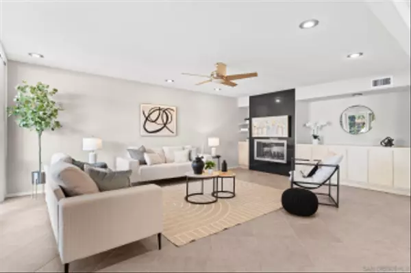 Carlsbad, CA 92009,2552 Navarra Dr #A