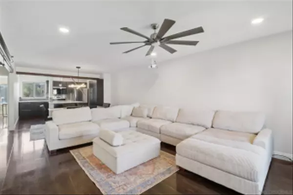 San Diego, CA 92111,4186 Mount Alifan #J