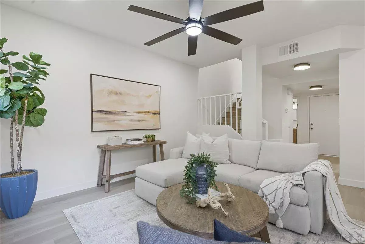 El Cajon, CA 92019,12034 Calle De Montana #286