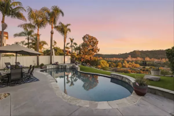 San Diego, CA 92129,7665 Salix Place