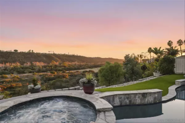 San Diego, CA 92129,7665 Salix Place