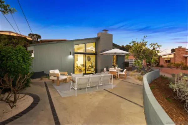 San Diego, CA 92109,2526 Aster St