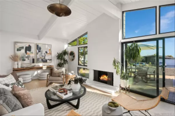 San Diego, CA 92109,2526 Aster St