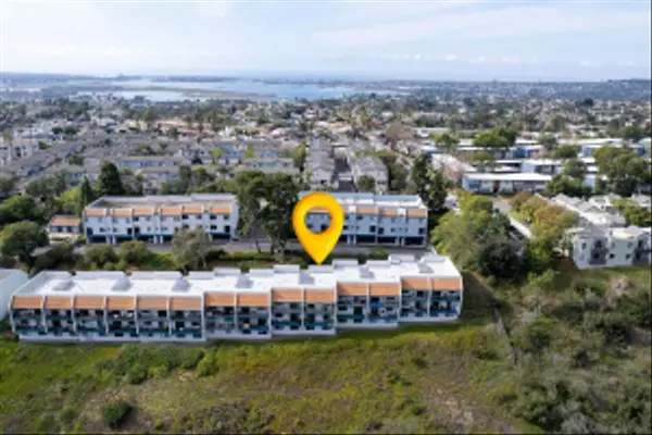 San Diego, CA 92117,3085 Cowley Way #33