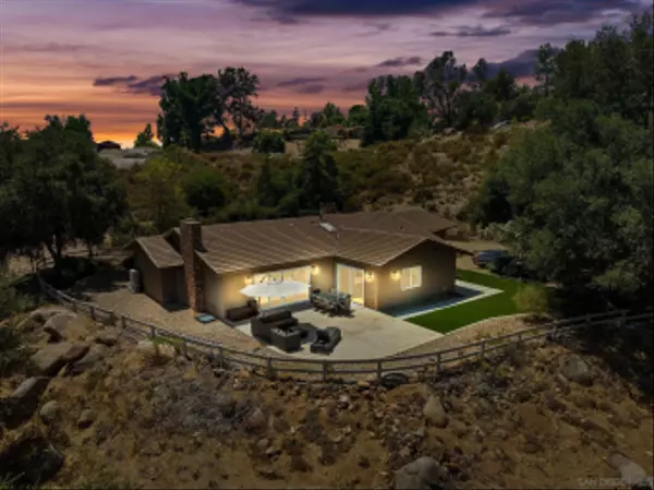 Alpine, CA 91901,2686 Via Viejas