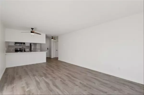 San Diego, CA 92111,8034 Linda Vista Rd #1S