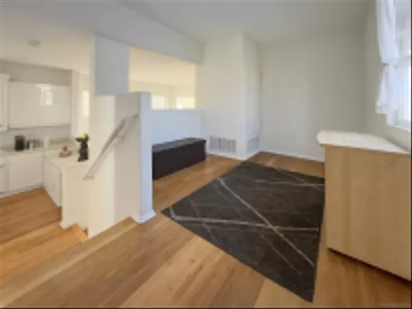 San Diego, CA 92130,12654 Carmel Country Rd #91