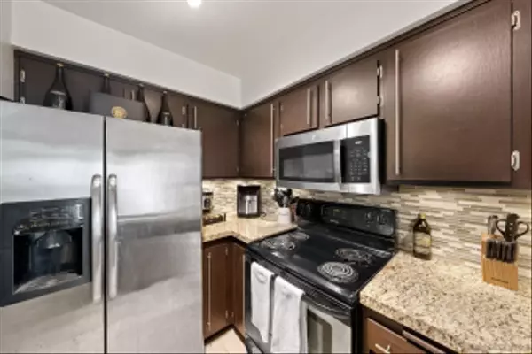 San Diego, CA 92108,8023 Caminito De Pizza #E