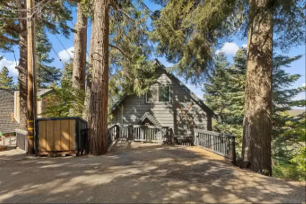 Lake Arrowhead, CA 92352,720 Buckingham Sq